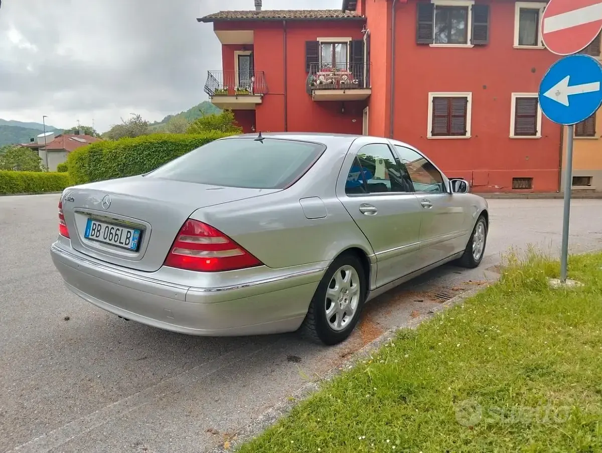 Usata Mercedes S320 224 CV (164 kW) 1999 Grigio Berlina