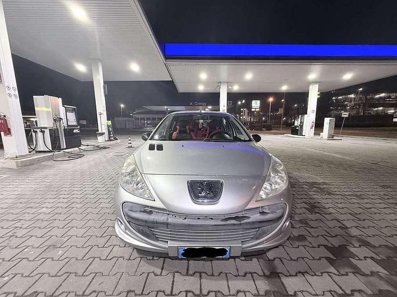 Usata Peugeot 206 60 CV (44 kW) 2011 Berlina