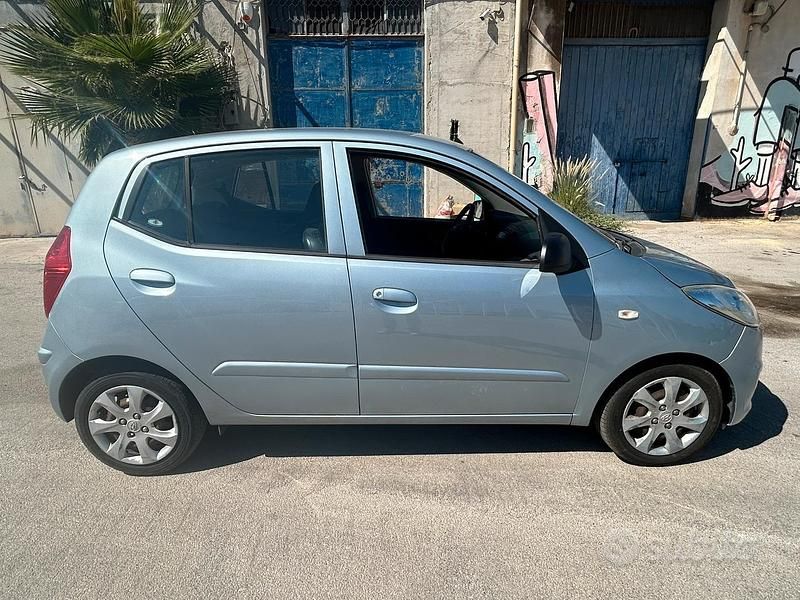 Usata Hyundai i10 69 CV (50 kW) 2011 Grigio Utilitaria