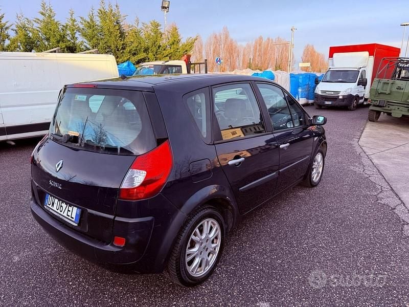 Usata Renault Scénic III 105 CV (77 kW) 2009 Blu Monovolume