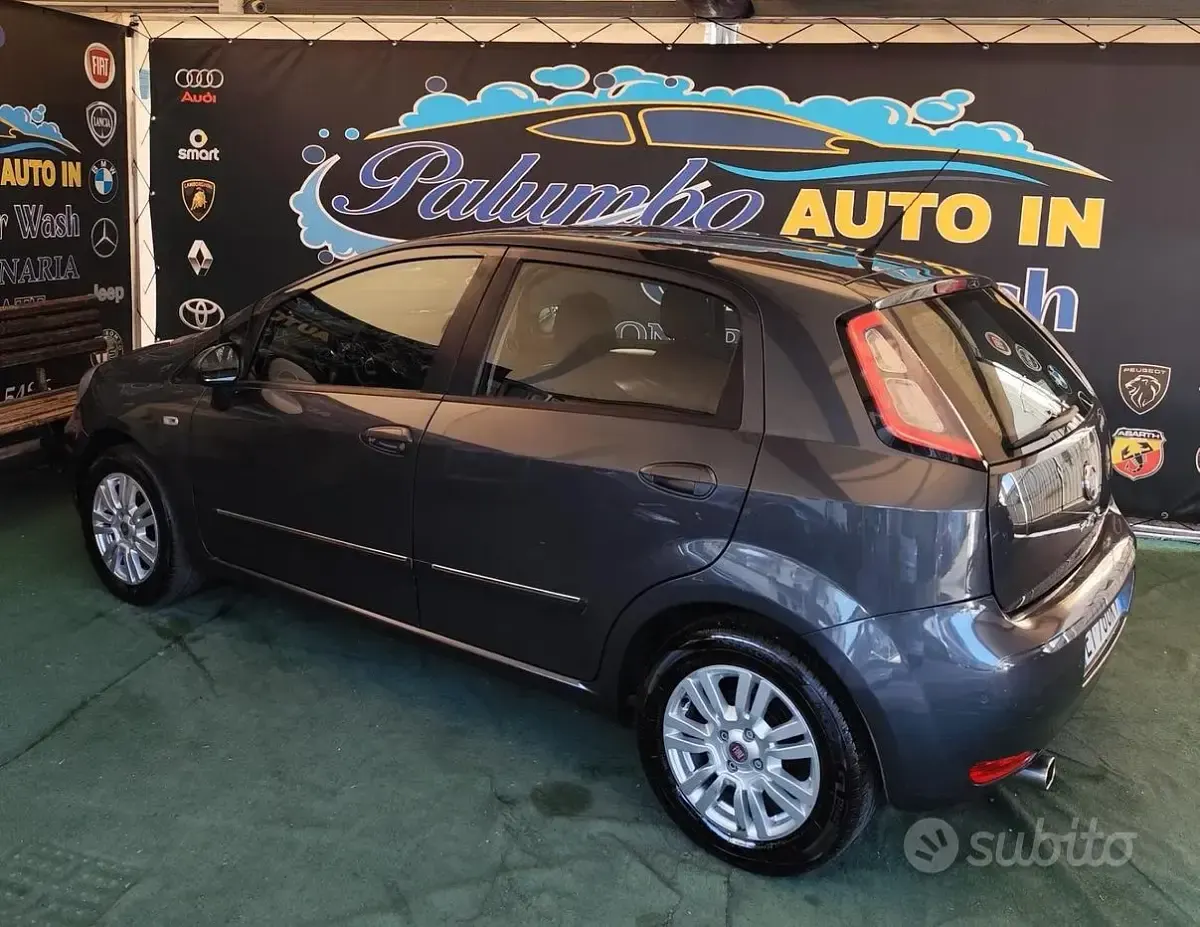 Usata Fiat Punto Evo Lounge 69 CV (50 kW) 2015 Grigio Utilitaria