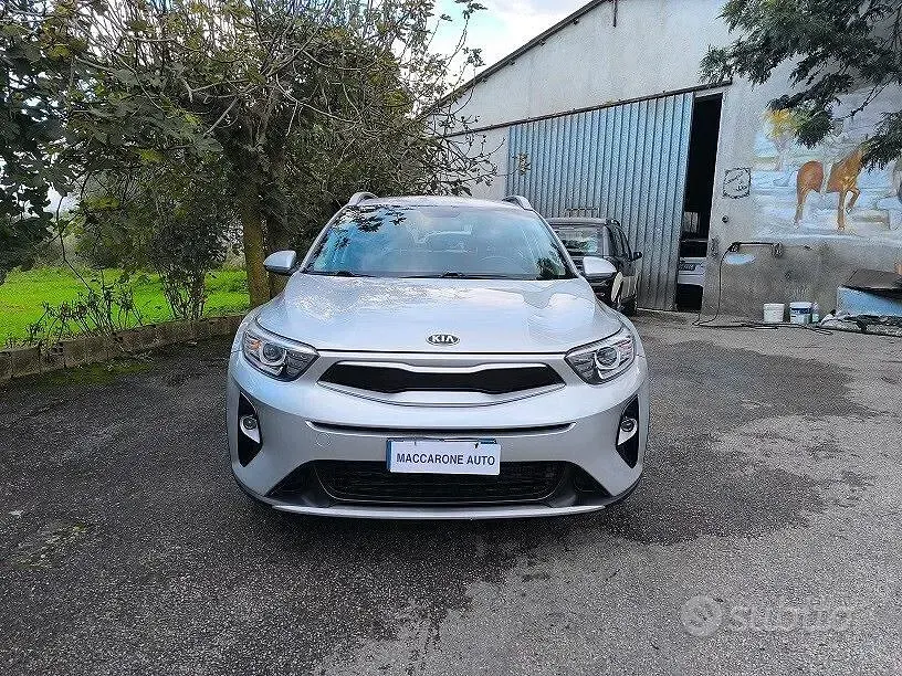 Usata Kia Stonic Style 110 CV (80 kW) 2017 Grigio SUV