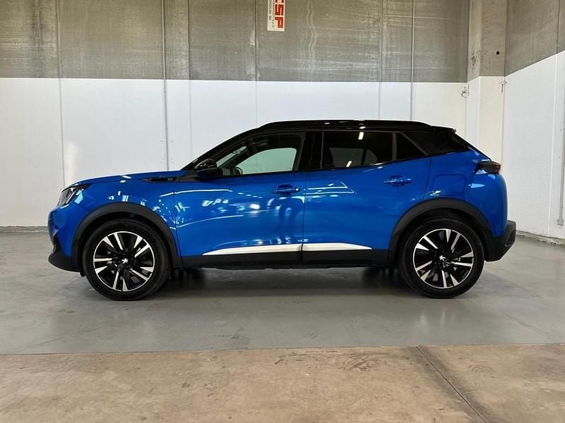 Usata Peugeot e-2008 GT 100 kW (136 CV) 2022 Blu/azzurro SUV