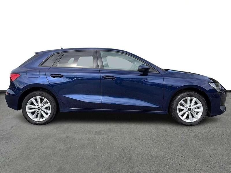 Nuevo Audi A3 Business 150 CV (110 kW) 2026 Azul Berlina