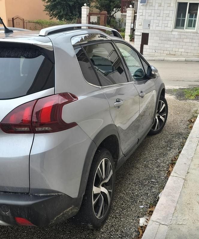 Usata Peugeot 2008 2017 Grigio SUV