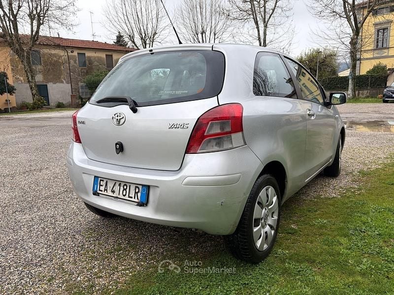 Usata Toyota Yaris 69 CV (50 kW) 2010 Utilitaria