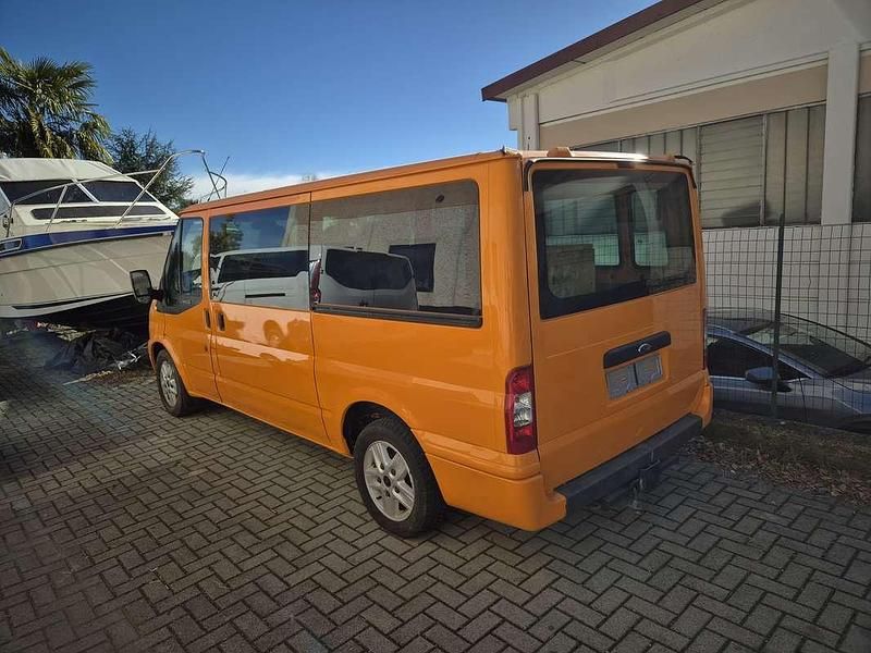 Usata Ford Transit 131 CV (96 kW) 2007 Arancione Furgone
