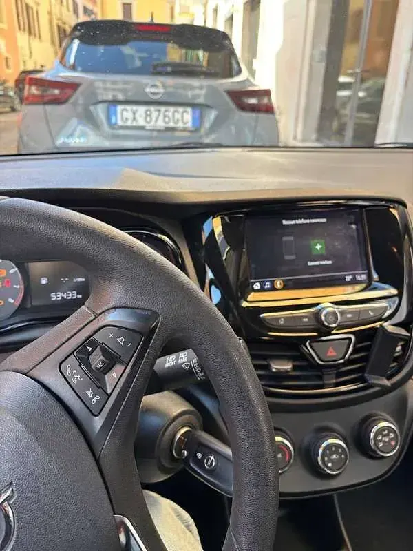Usata Opel Karl Rocks 73 CV (53 kW) 2018 Nero Utilitaria