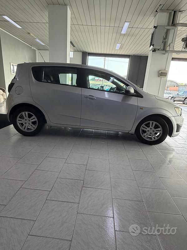 Usata Chevrolet Aveo LT 86 CV (63 kW) 2013 Grigio Berlina