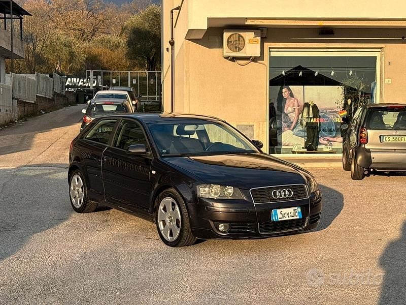Usata Audi A3 Ambition 105 CV (77 kW) 2006 Grigio Utilitaria