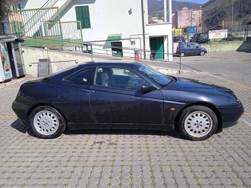 Usata Alfa Romeo GTV Lusso 150 CV (110 kW) 1996 Nero Coupé
