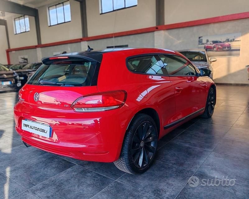 Begagnad VW Scirocco 160 HK (117 kW) 2009 Röd Sportkupé