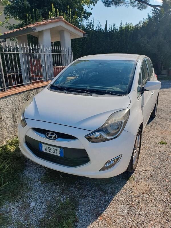 Usata Hyundai ix20 Comfort 91 CV (66 kW) 2013 Bianco Utilitaria