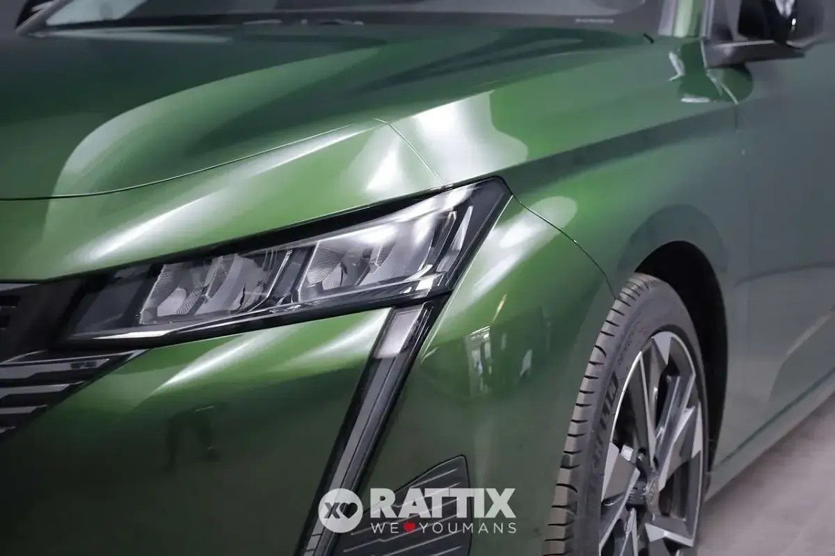 Usata Peugeot 308 Allure 131 CV (96 kW) 2022 Verde olivine Berlina