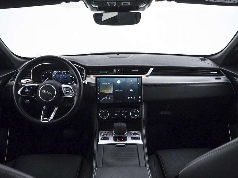 Usata Jaguar F-Pace R-Dynamic 204 CV (150 kW) 2022 Grigio SUV