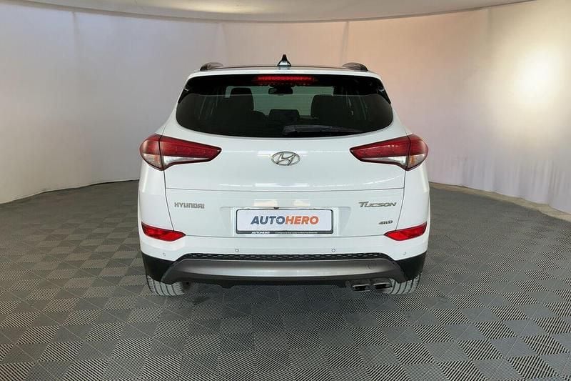 Usata Hyundai Tucson Xpossible 135 CV (99 kW) 2016 Bianco SUV