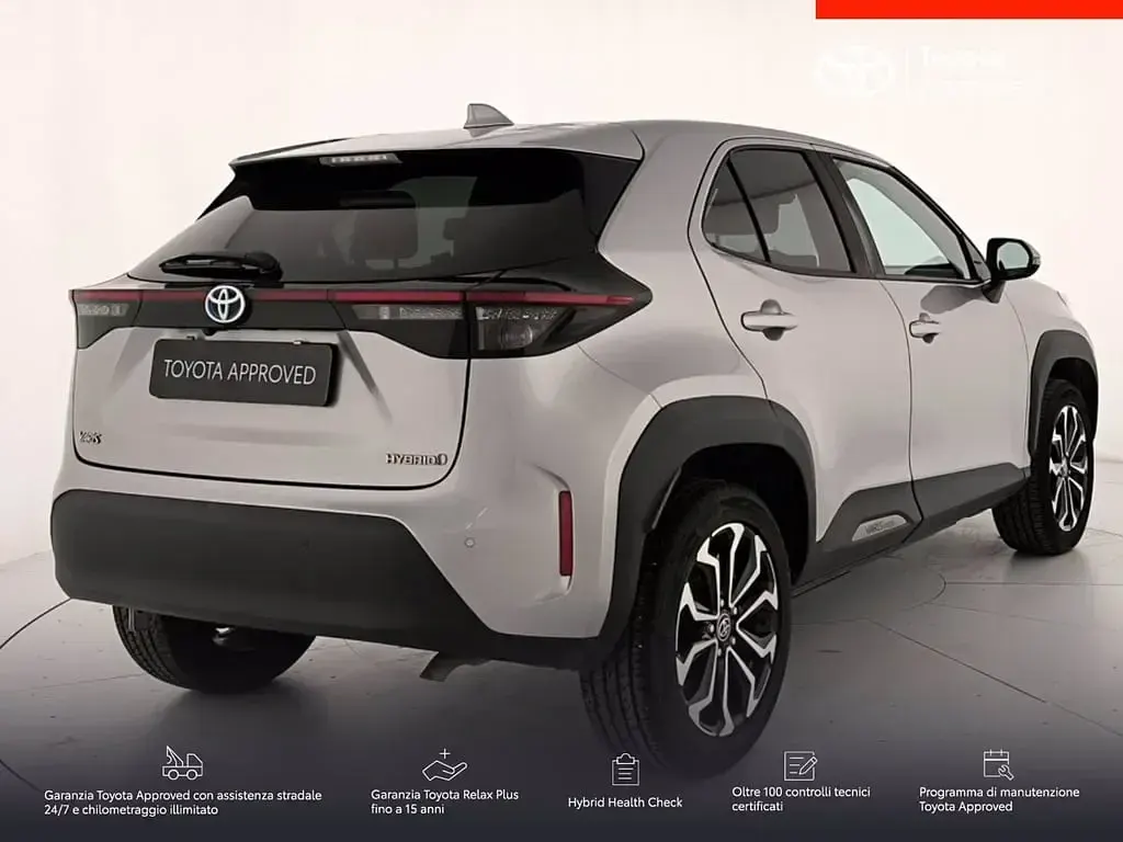 Usata Toyota Yaris Cross Trend 116 CV (85 kW) 2022 Argento SUV