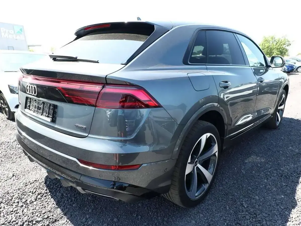 Nuova Audi Q8 S-Line 286 CV (210 kW) 2026 Grigio daytona metallizzato SUV