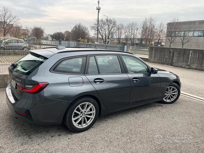 Usata BMW 320 Advantage 190 CV (139 kW) 2021 Grigio Station wagon