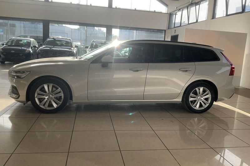 Usata Volvo V60 Business Edition 197 CV (144 kW) 2021 Grigio Station wagon