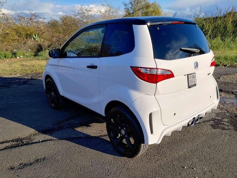 Bianco Usata 2023 Aixam City Sport Due volumi | 13.000 € (Cara) - Immagine 1/4