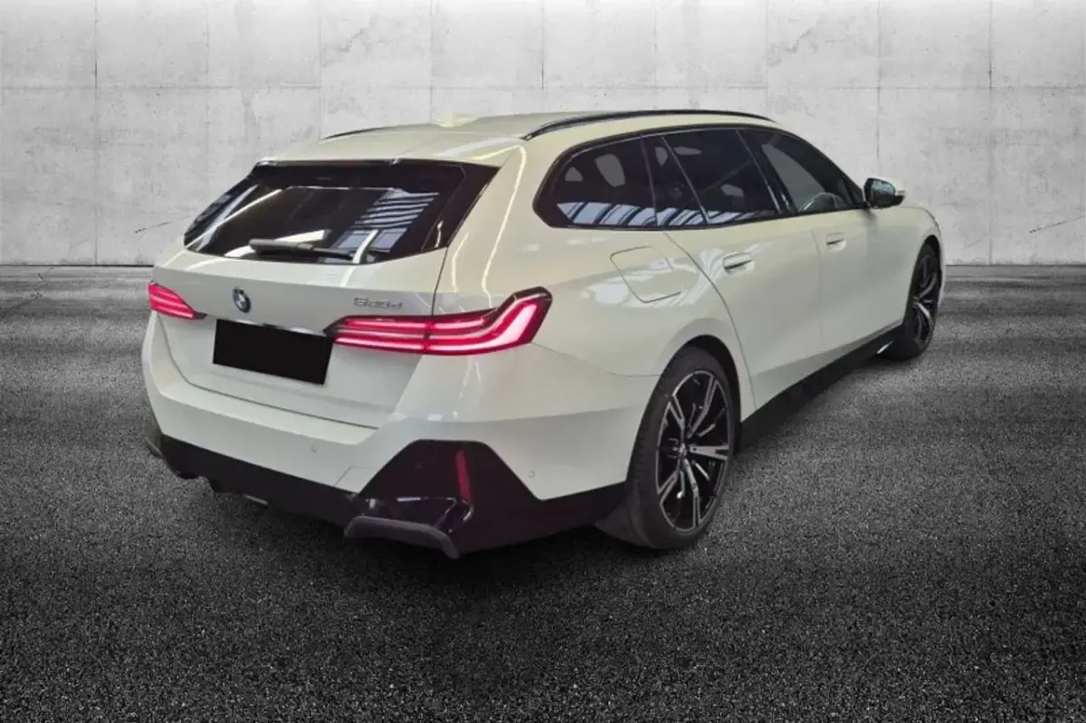 Usata BMW 520 M Sport 197 CV (144 kW) 2025 Bianco Station wagon