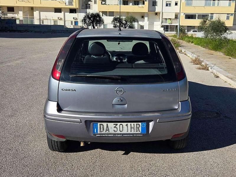 Occasion Opel Corsa 69 ch (50 kW) 2006 Argent Berline
