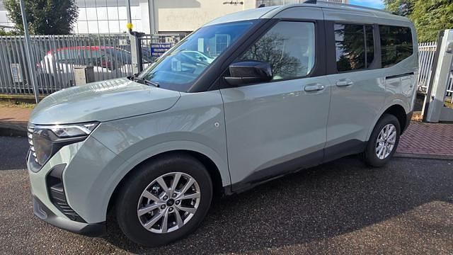 Usata Ford Tourneo Courier Active 124 CV (91 kW) 2025 Grigio Monovolume
