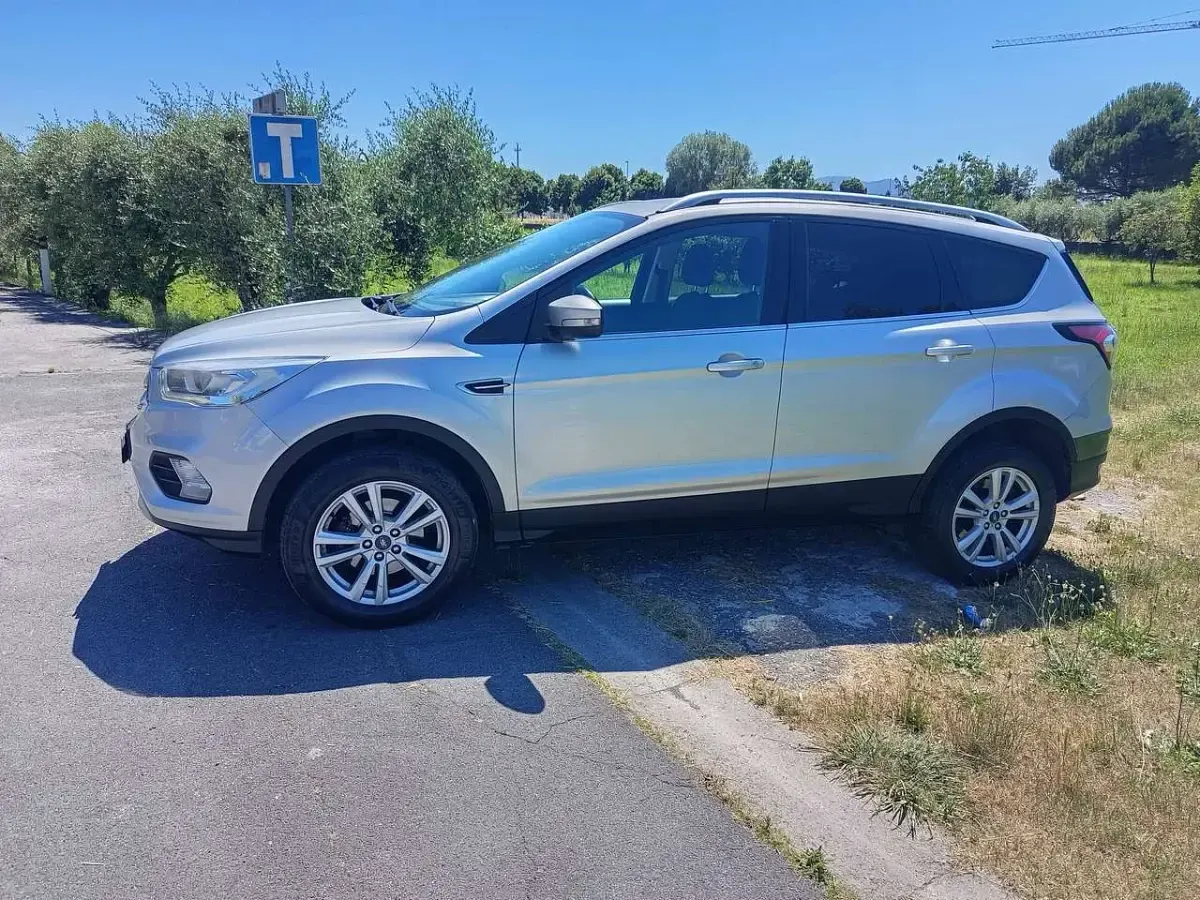 Usata Ford Kuga ST-Line 120 CV (88 kW) 2019 Argento SUV