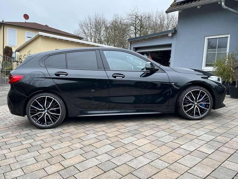 Usata BMW 120 M Sport 178 CV (130 kW) 2022 Nero Utilitaria