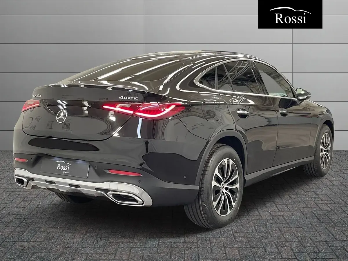 Usata Mercedes GLC220 197 CV (144 kW) 2024 Argento hightech SUV