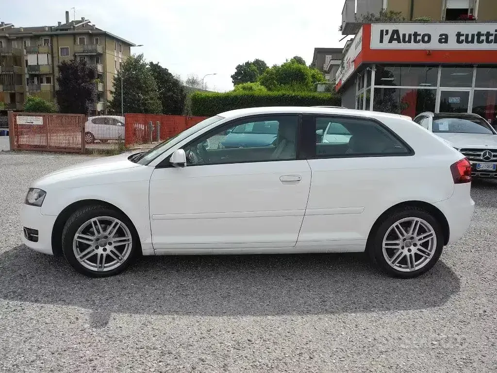 Usata Audi A3 90 CV (66 kW) 2011 Bianco Utilitaria