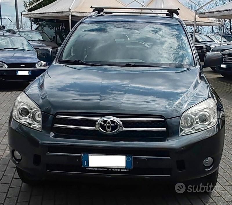 Usata Toyota RAV4 Sol 136 CV (100 kW) 2007 Grigio SUV