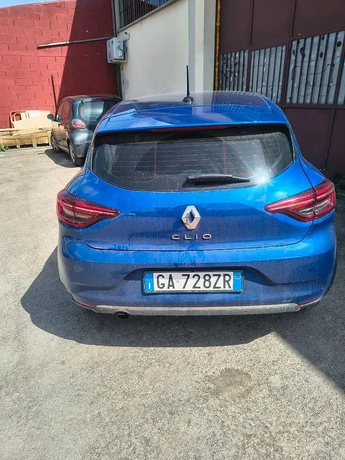 Usata Renault Clio V Zen 101 CV (74 kW) 2020 Bluazzurro Berlina