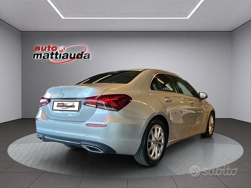 Usata Mercedes A180 116 CV (85 kW) 2021 Grigio Berlina