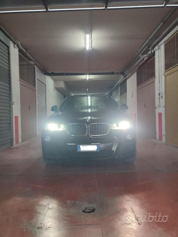Nero Usata 2018 BMW X4 Comfort Edition SUV | 24.500 € (Buon prezzo) - Immagine 1/4
