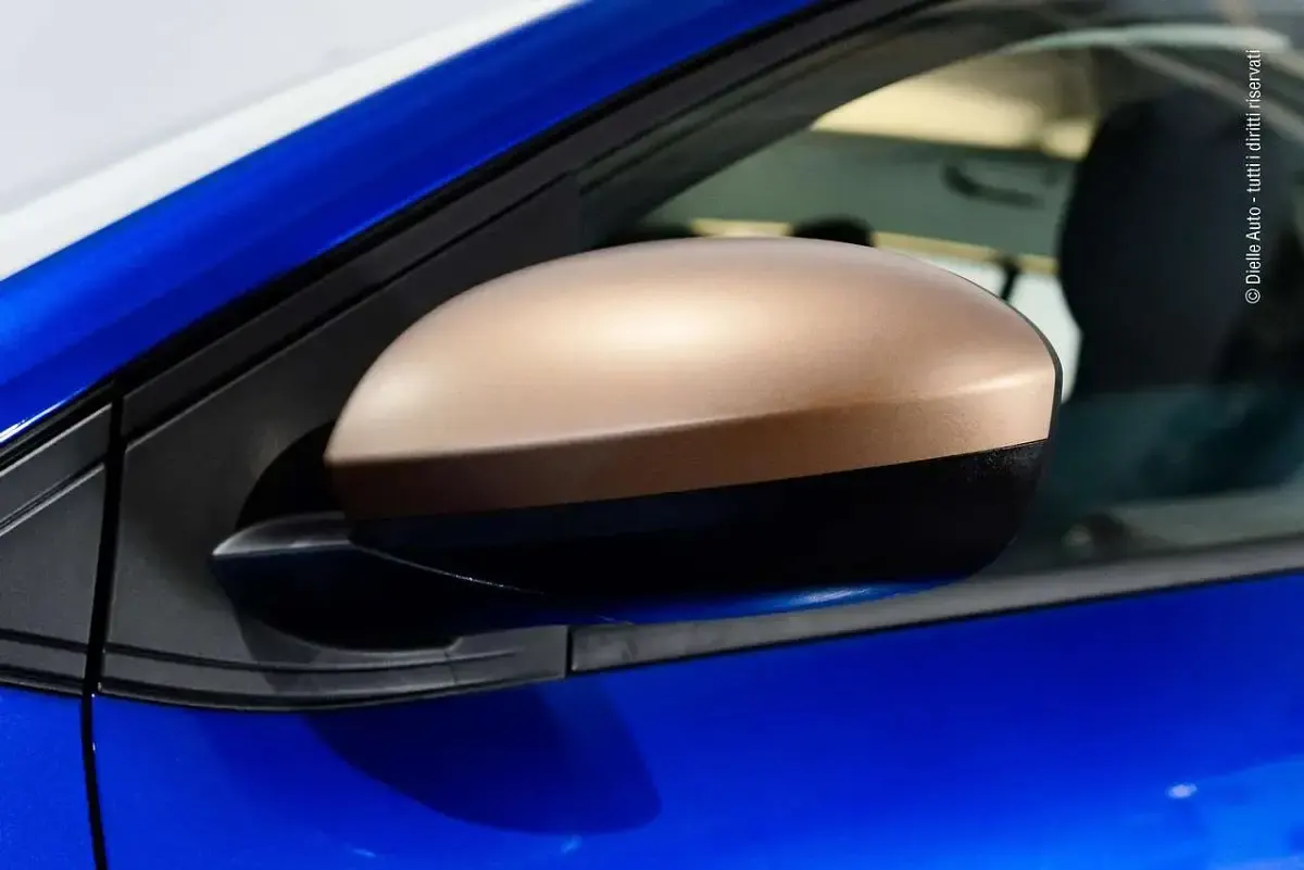 Nuova Dacia Sandero Extreme 122 CV (89 kW) 2026 Blu iron metallizzato SUV