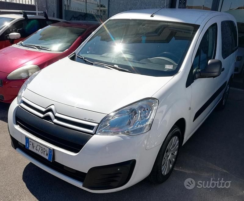 Usata Citroën Berlingo Feel 120 CV (88 kW) 2018 Bianco Monovolume