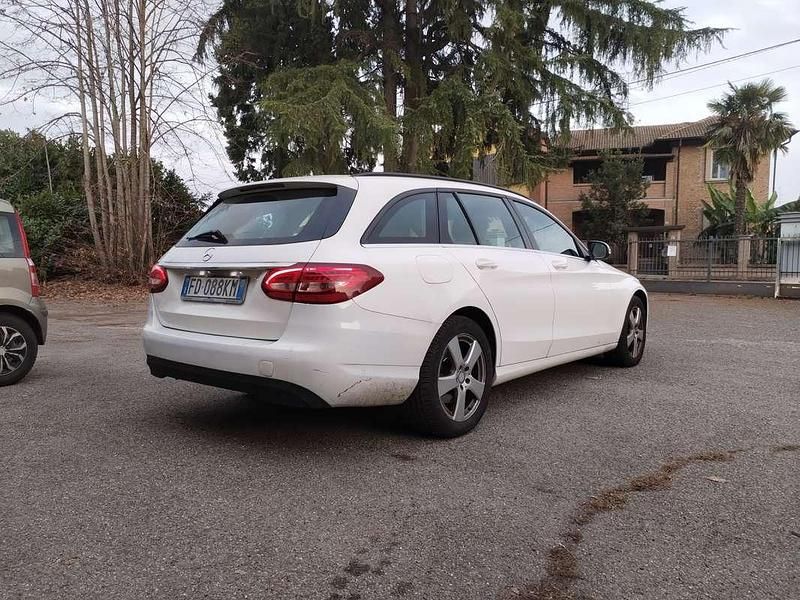 Usata Mercedes C180 Premium 116 CV (85 kW) 2016 Bianco Station wagon