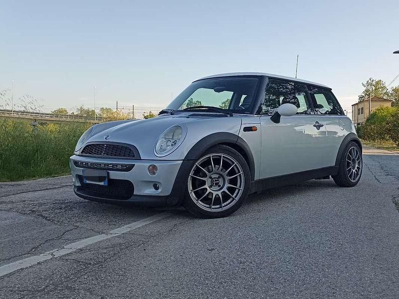 Usata 2004 Mini Cooper Chili Due volumi | 4500 € (Molto cara) - Immagine 1/4