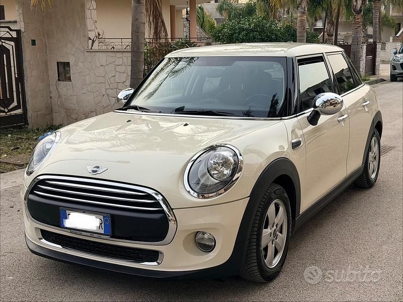 Begagnad Mini Cooper D 95 HK (69 kW) 2016 Beige Halvkombi