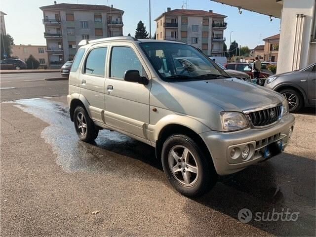 Usata Daihatsu Terios 85 CV (62 kW) 2005 Grigio SUV