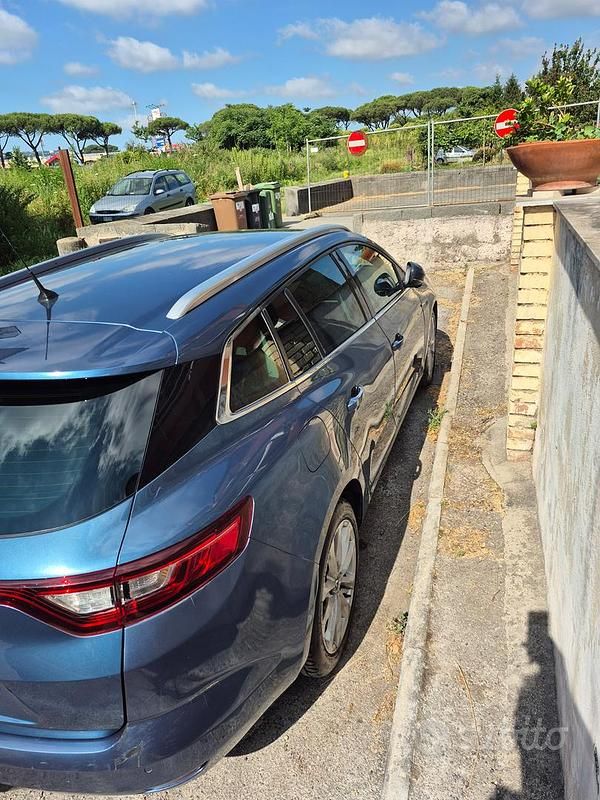 Usata Renault Mégane GrandTour 110 CV (80 kW) 2017 Blu Station wagon