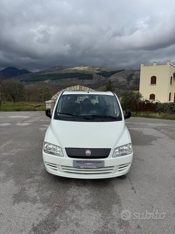 Usata Fiat Multipla Dynamic 120 CV (88 kW) 2009 Bianco Monovolume