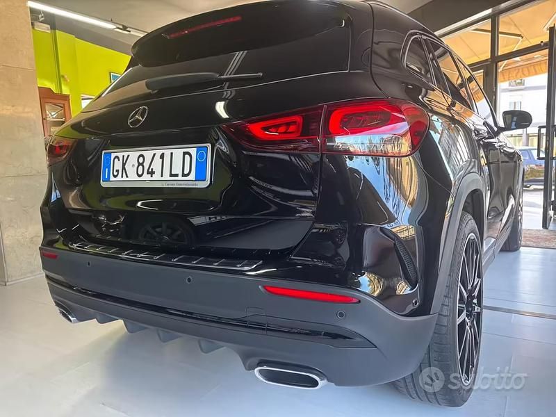 Usata Mercedes GLA200 Premium 150 CV (110 kW) 2023 Nero SUV