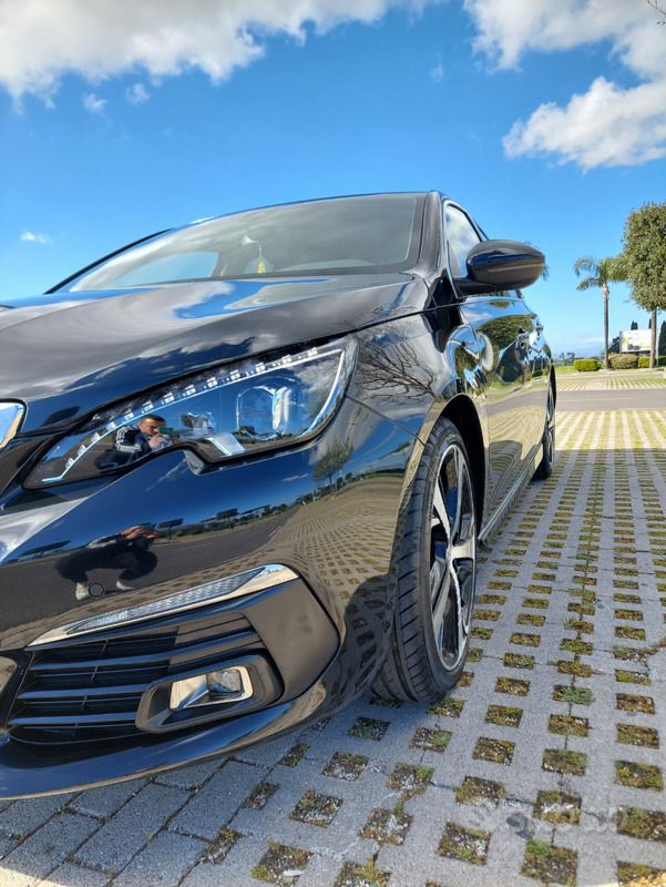 Usata Peugeot 308 GT-line 120 CV (88 kW) 2017 Nero Berlina