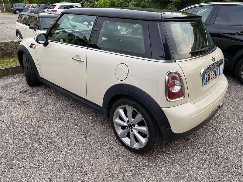 Usata Mini Cooper D 111 CV (81 kW) 2012 Bianco Utilitaria