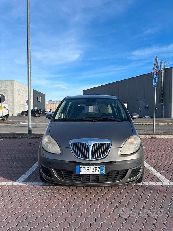 Usata Lancia Musa 95 CV (69 kW) 2005 Monovolume