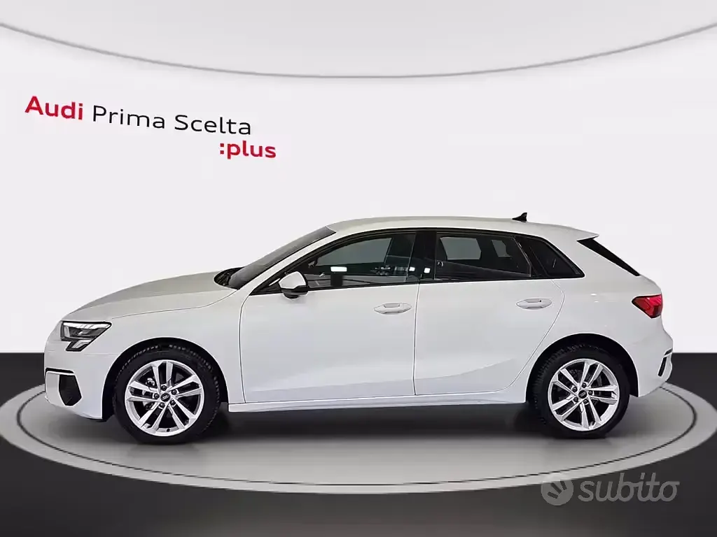 Usata Audi A3 Business 150 CV (110 kW) 2022 Bianco ghiaccio metalizzato Berlina