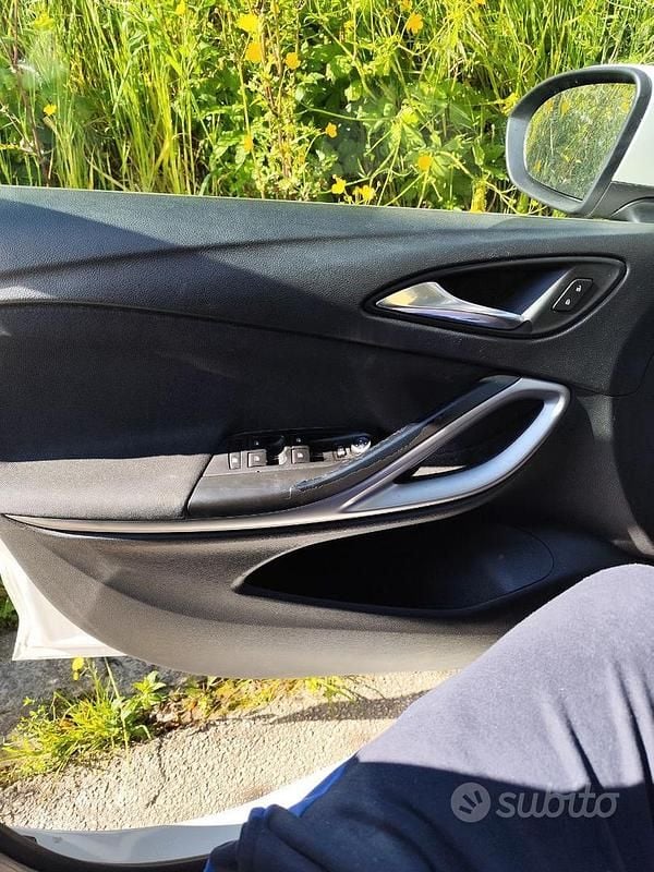 Usata Opel Astra 101 CV (74 kW) 2019 Bianco Station wagon